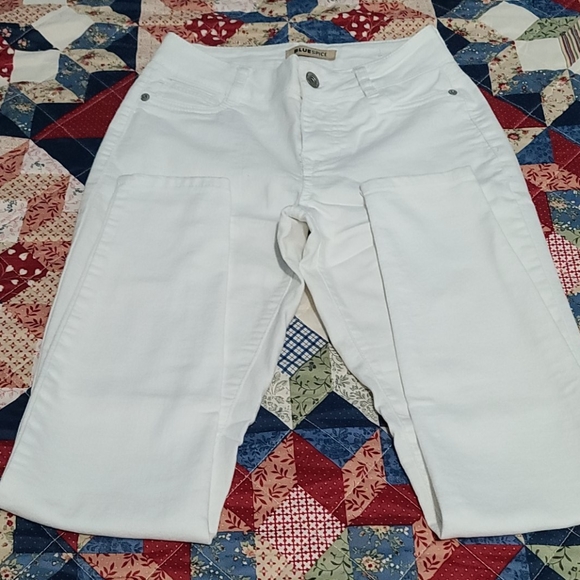 Jeans - Picture 1 of 5